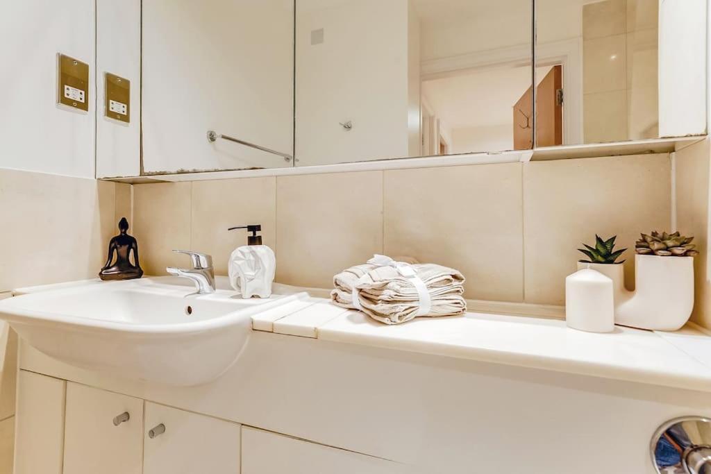 Spacious 1 Bedroom Apt Near Marble Arch Londres Extérieur photo